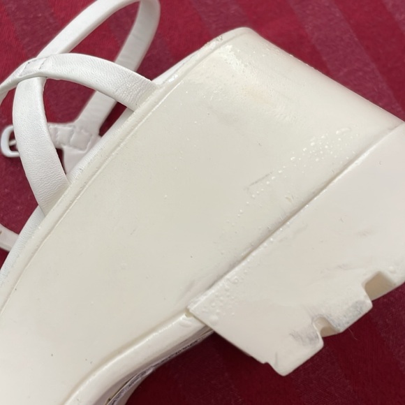 Gianni Bini White Platform Sandals - Picture 7 of 8